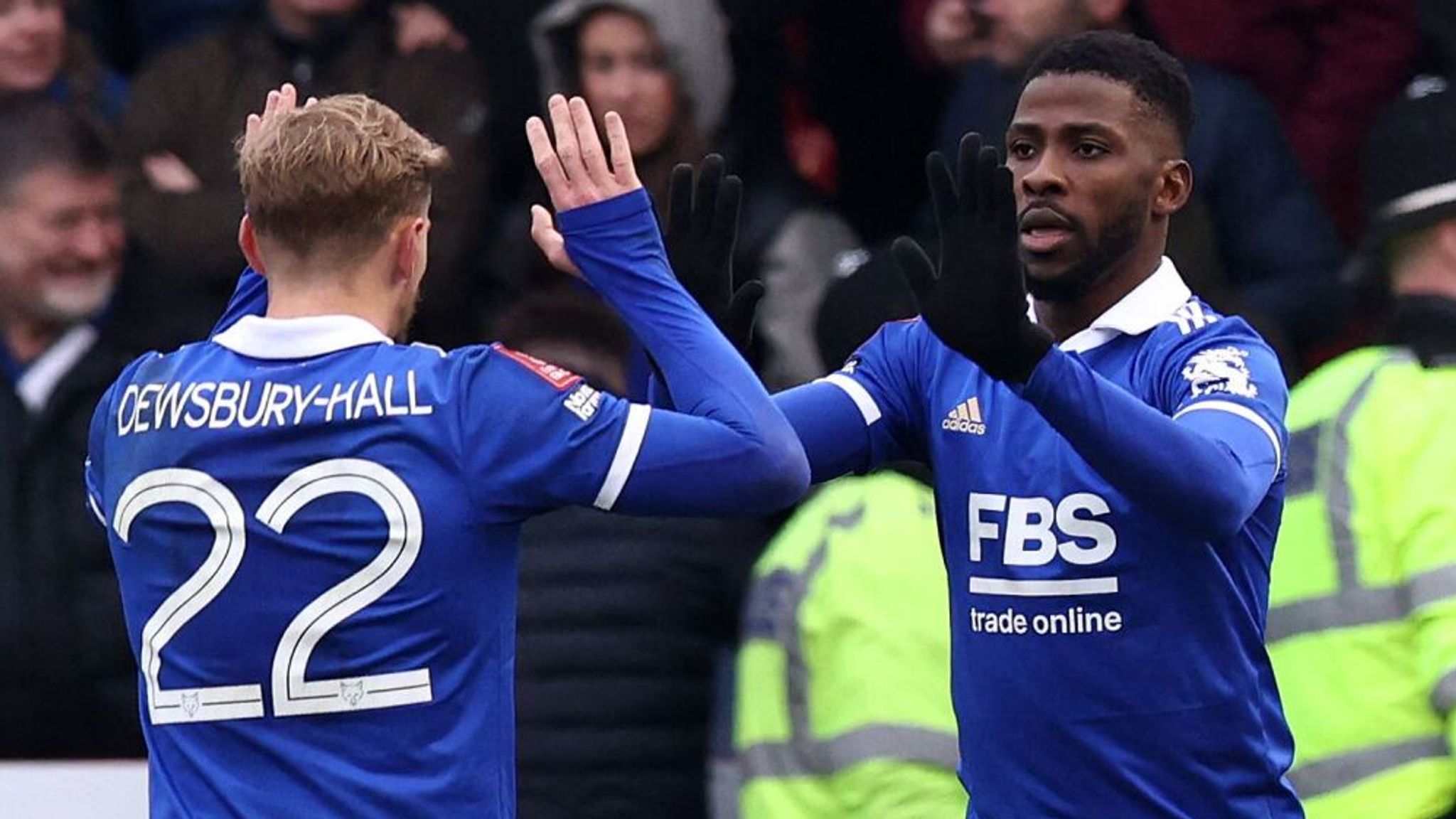 Nhận định soi kèo Walsall vs Leicester lúc 01h45 ngày 25/9/2024 nhan-dinh-soi-keo-walsall-vs-leicester-luc-01h45-ngay-25-9-2024-1