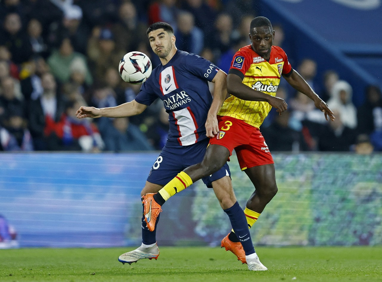 nhan-dinh-soi-keo-psg-vs-lens-luc-23h00-ngay-02-11-2024