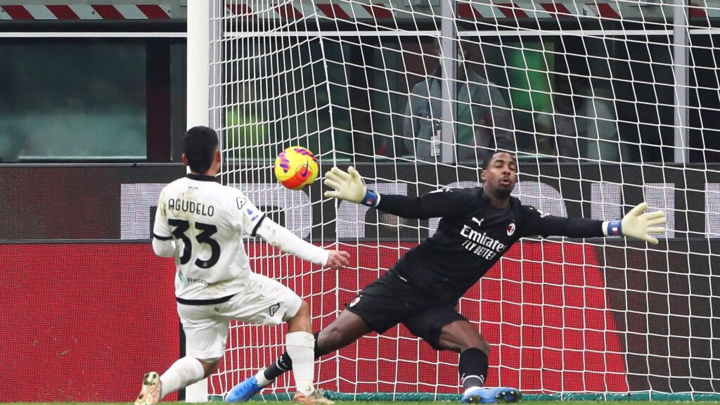 Nhận định soi kèo Como vs Milan lúc 00h30 ngày 15/1/2025 nhan-dinh-soi-keo-como-vs-milan-luc-00h30-ngay-15-1-2025-1