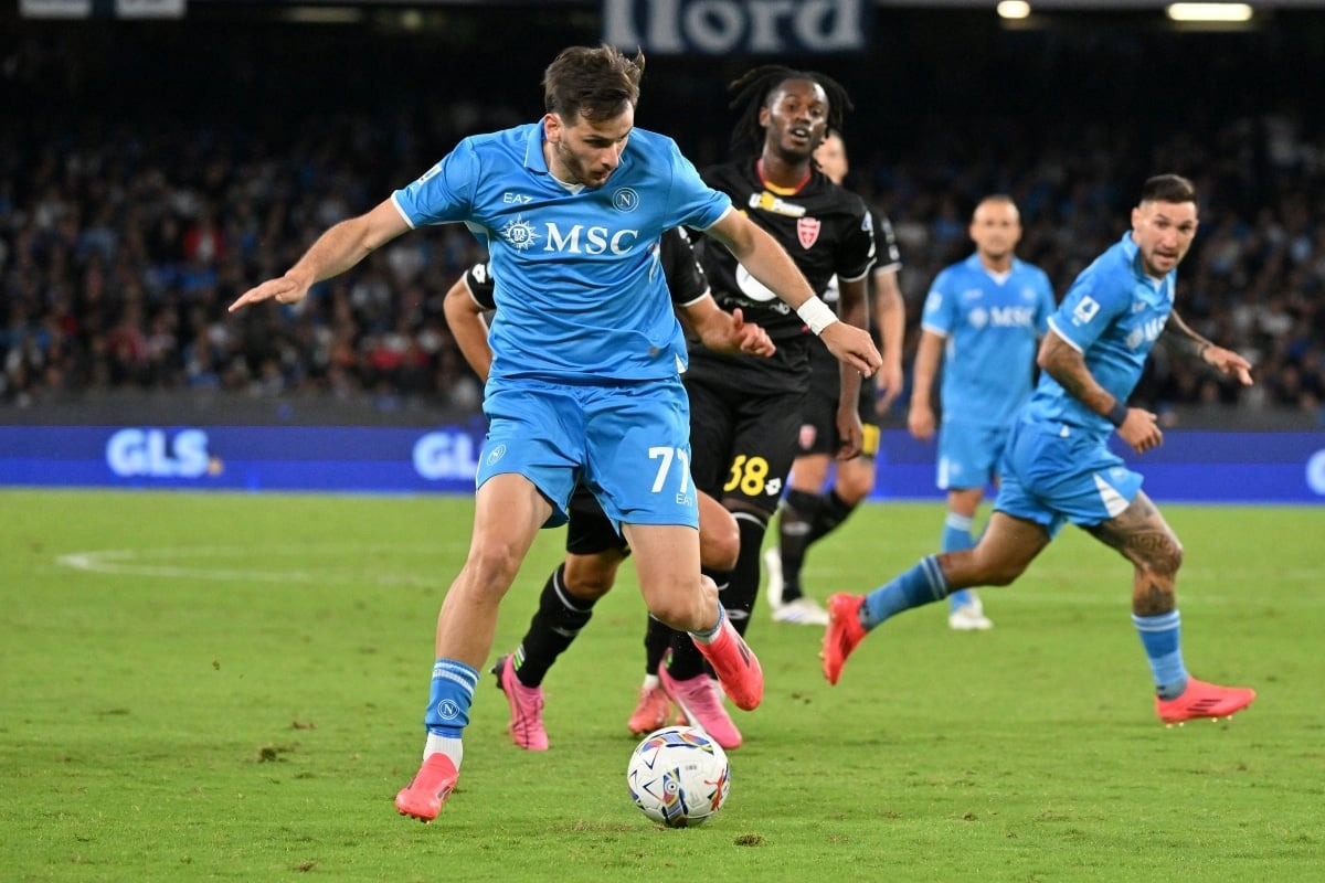 Nhận định soi kèo Como vs Napoli lúc 18h30 ngày 23/2/2025 nhan-dinh-soi-keo-como-vs-napoli-luc-18h30-ngay-23-2-2025-1