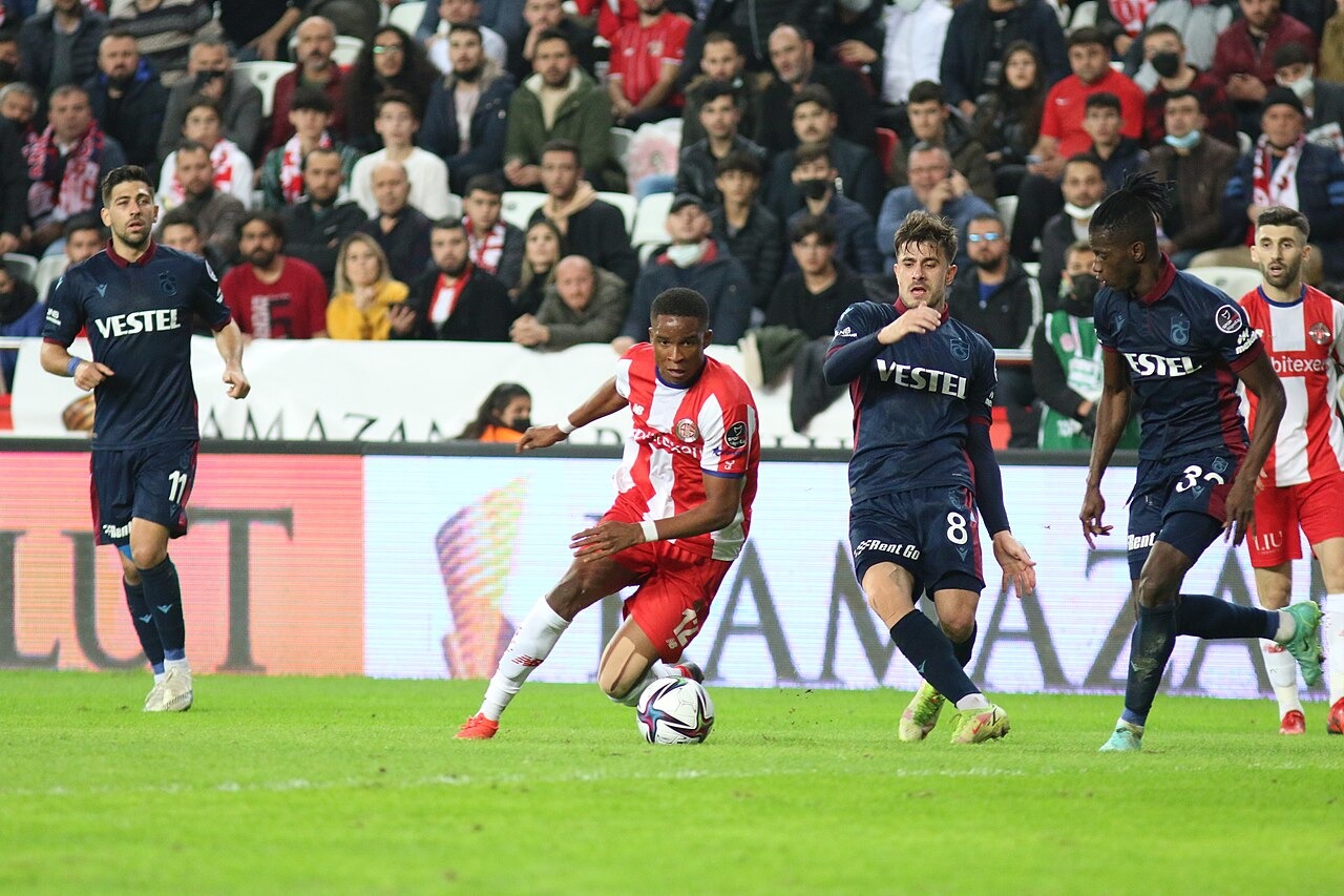 nhan-dinh-soi-keo-antalyaspor-vs-trabzonspor-luc-00h00-ngay-31-5-2025-1
