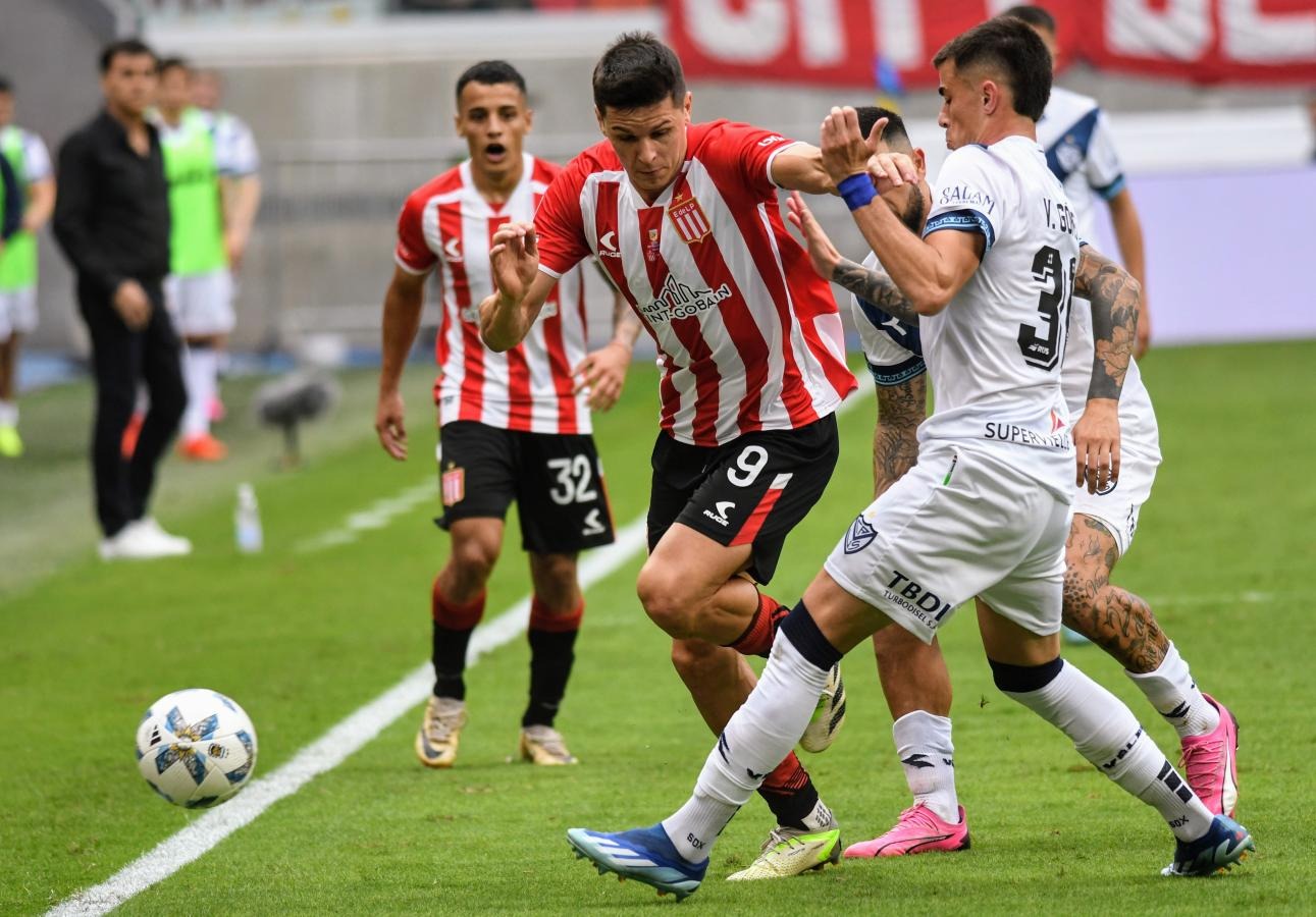 Nhận định soi kèo Estudiantes vs Velez Sarsfield lúc 06h30 ngày 9/7/2025 nhan-dinh-soi-keo-estudiantes-vs-velez-sarsfield-luc-06h30-ngay-9-7-2025-1