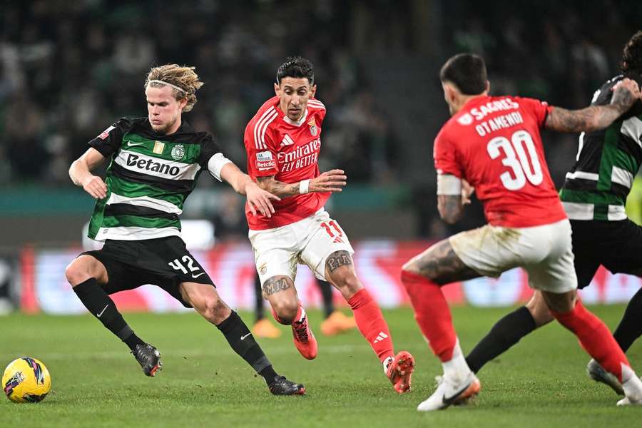 nhan-dinh-soi-keo-sporting-lisbon-vs-benfica-luc-2h45-ngay-1-8-2025