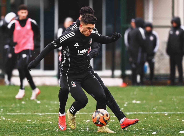 Nhận định soi kèo Besiktas vs Keciorengucu lúc 00h30 ngày 16/1/2026 nhan-dinh-soi-keo-besiktas-vs-keciorengucu-luc-00h30-ngay-16-1-2026-1